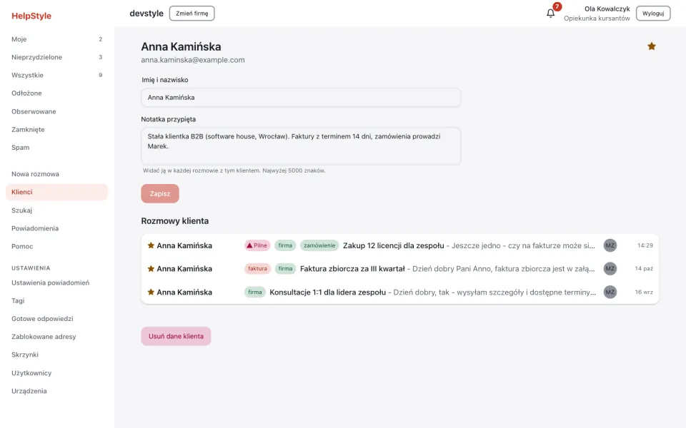 Profil klienta w HelpStyle z przykładowymi danymi: imię i adres, gwiazdka ważnego klienta, notatka przypięta, lista rozmów klienta z tagami i przycisk Usuń dane klienta